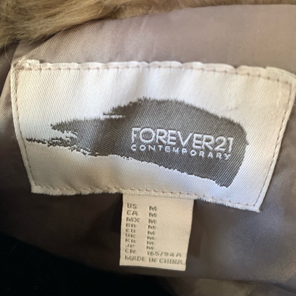 Forever 21 Women's Fur Vest Coat - Picture 9 of 9